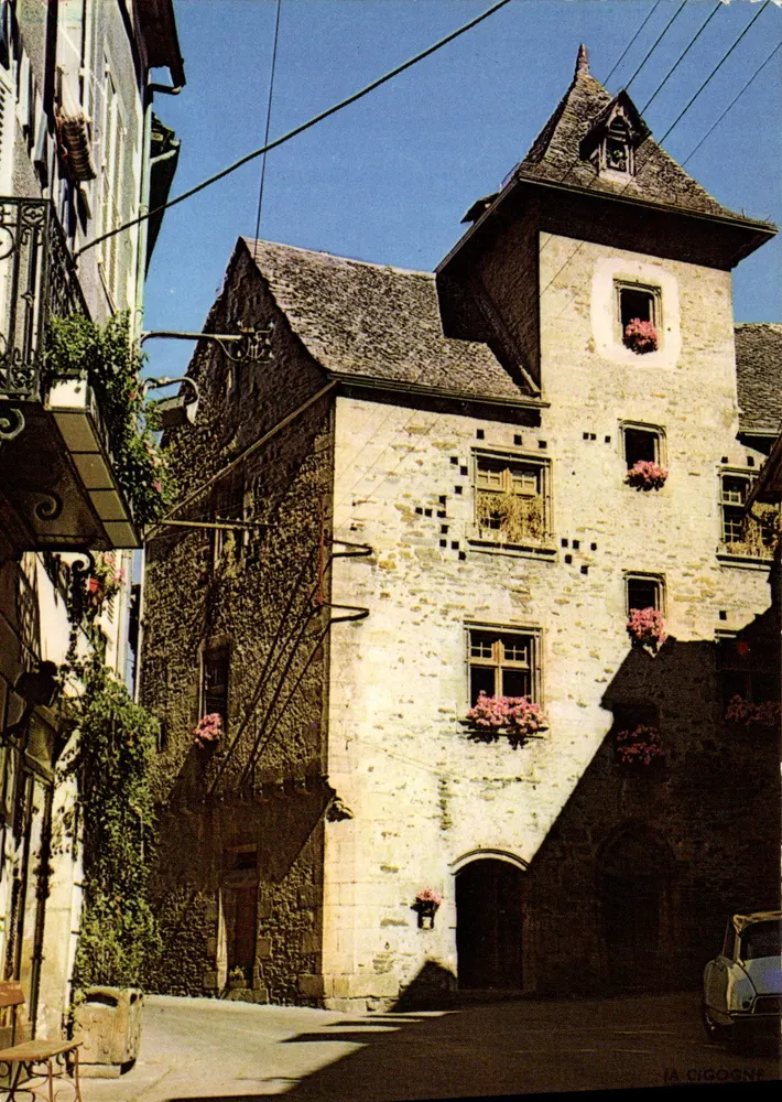 Estain (Aveyron) — Velha rua — LA CIGOGNE - Frente