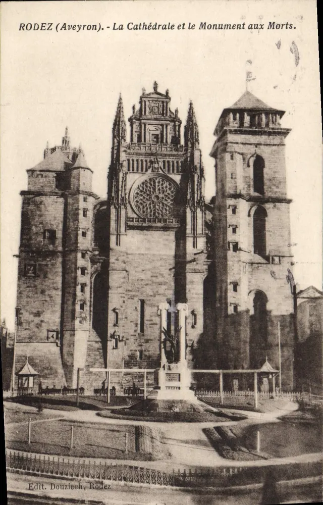 Rodez (Aveyron) - Die Kathedrale und das Denkmal für die Toten - Edit. Douziech, Rodez - Vorderseite