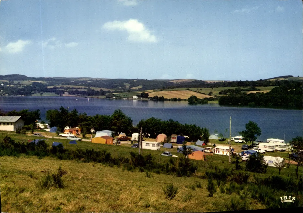 Villefranche-de-Panat — Camping an den Ufern des Sees — IRIS - Vorderseite