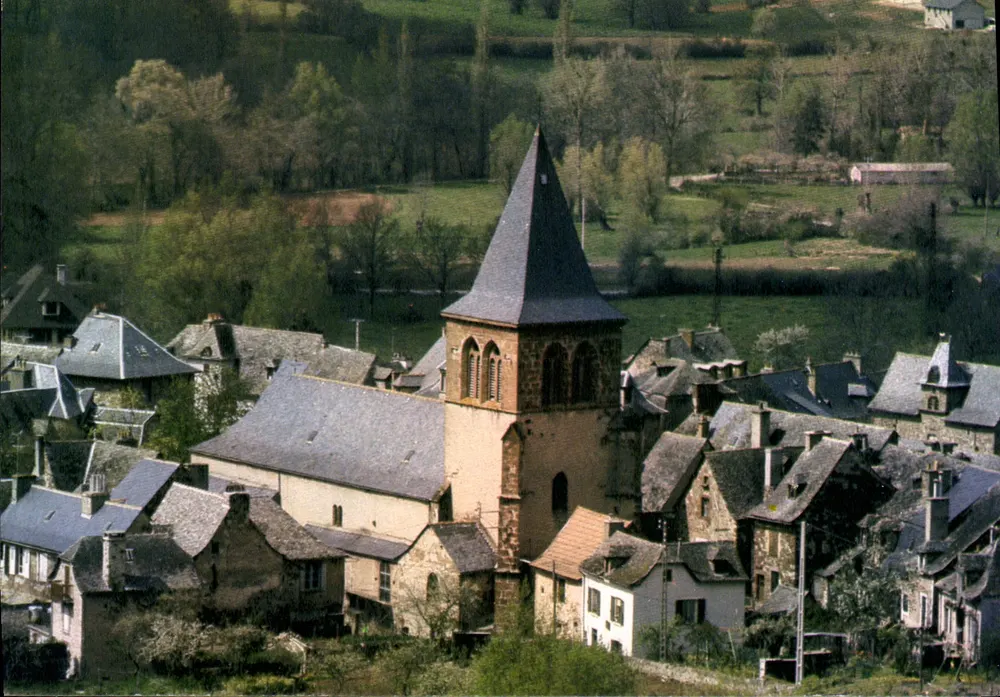Valady (Aveyron) — Vista geral — Foto J. Sierpinsk - Frente