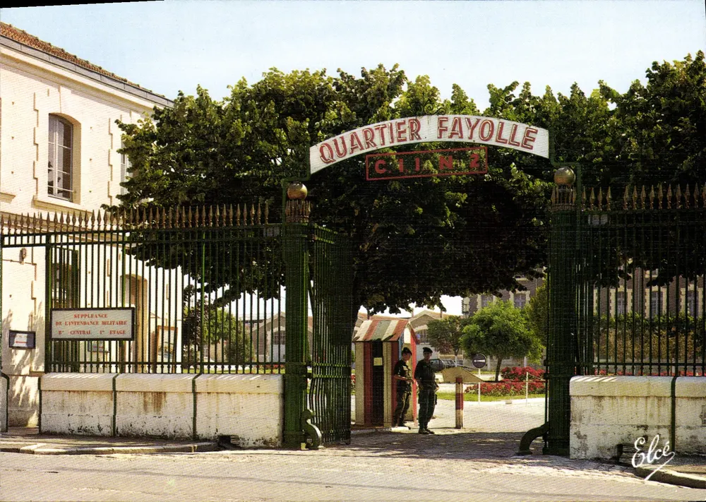 Barrio Fayolle — Entrada del barrio militar — Editor Elée, N° 5086 - Anverso