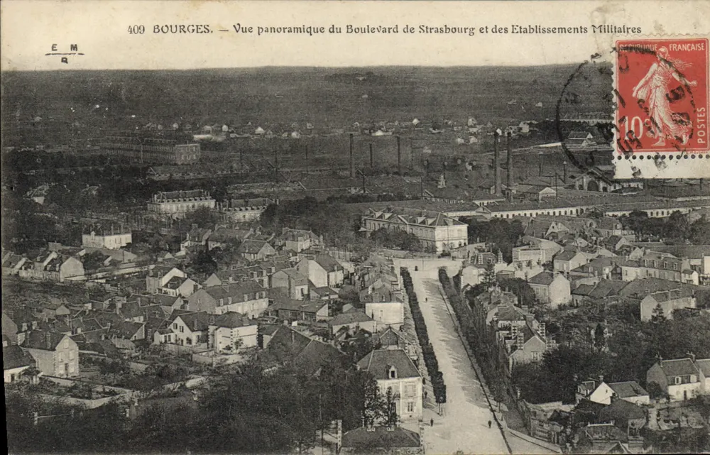 Bourges — Panoramablick auf den Boulevard de Strasbourg und die Militäranlagen — Verlag E.M. Nr. 409 - Vorderseite