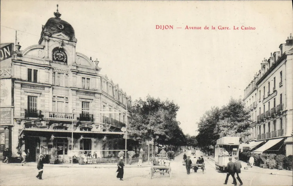 Dijon — Avenue de la Gare. Le Casino — Hôtel et Casino Hôtel Montel - Awers