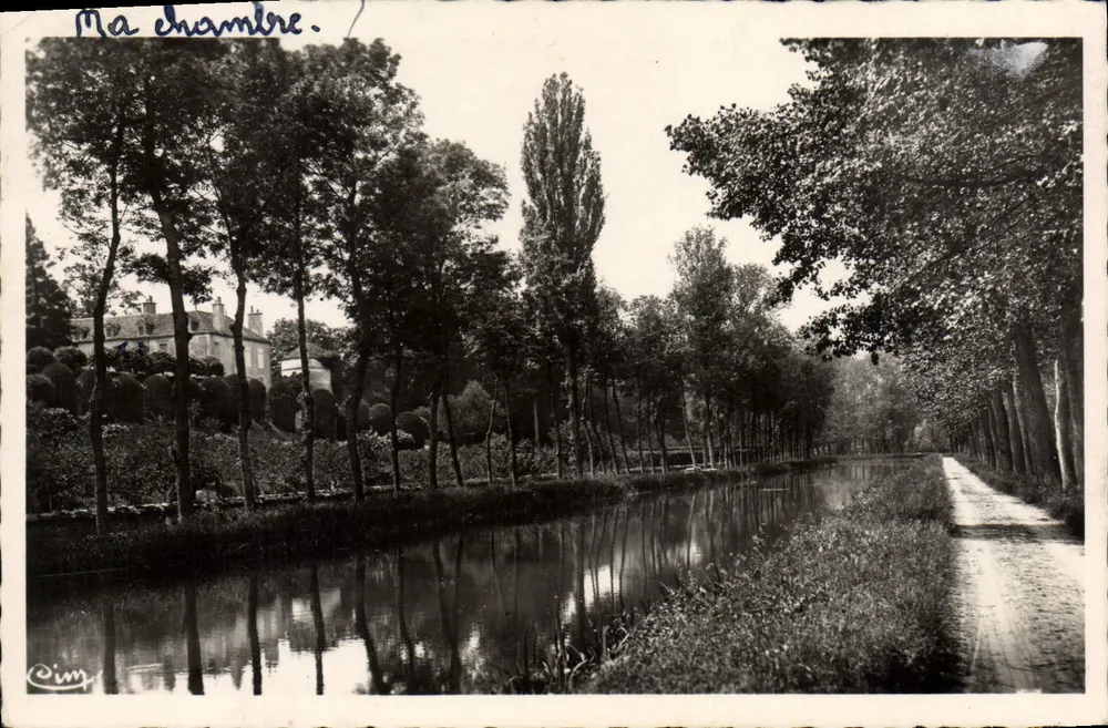 O Canal da Borgonha — Castelo das Charmilles — Fleurey-sur-Ouche (C.-d'Or) - Frente