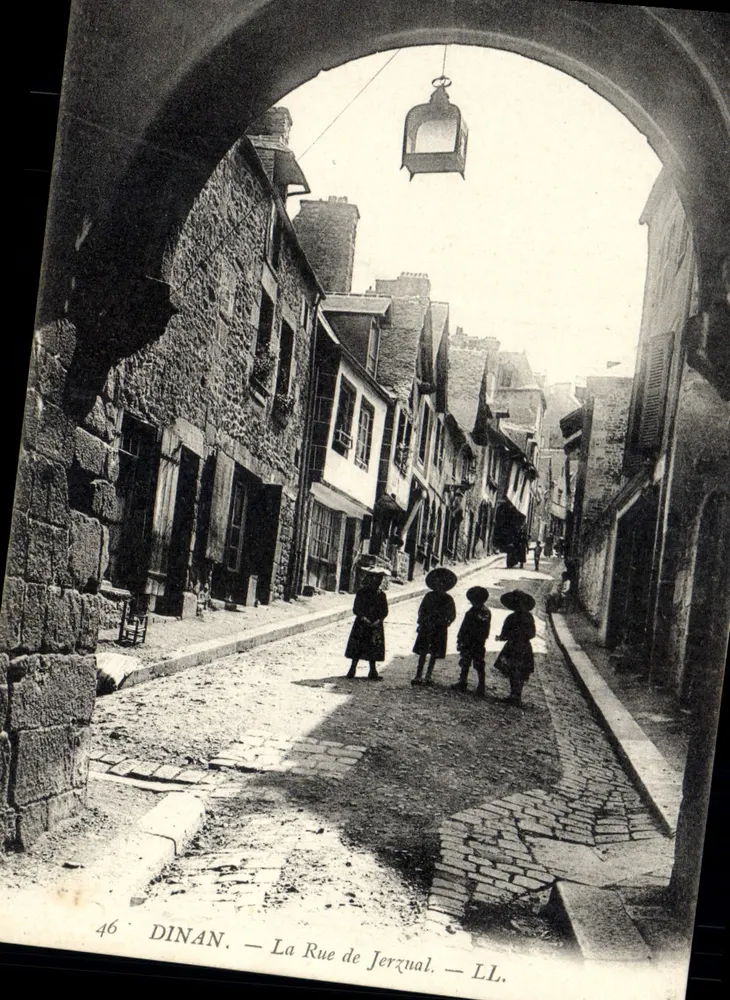 Dinan — A Rue de Jerzual — LL. n°46 - Frente
