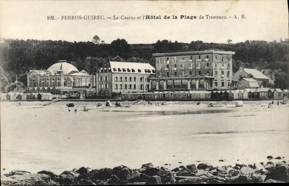 Perros-Guirec — Das Casino und das Hotel de la Plage de Trestraou — A. B. - Vorderseite