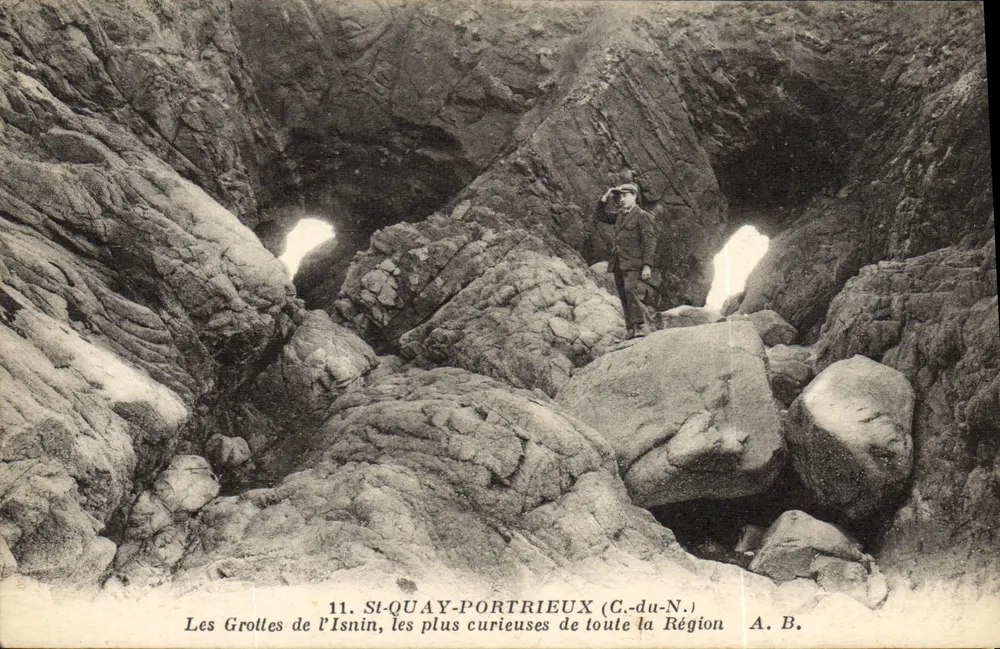 Le Grotte dell'Isnin, St-Quay-Portrieux (C.-du-N.) — A. B. — n°11 - Recto