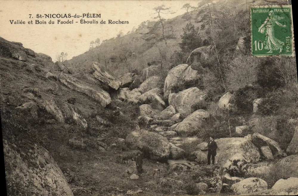 St-NICOLAS-du-PELEM — Dolina i Las Faodel — Zbiór Camus - Awers