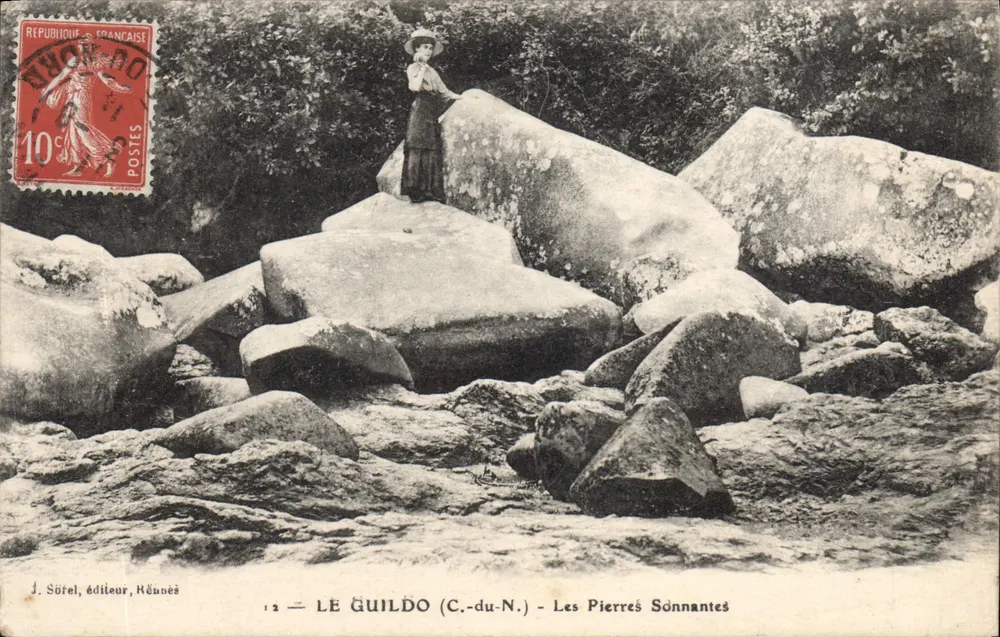 LE GUILDO (C.-du-N.) — As Pedras Sonoras — J. Sûrel, editor, Réanès - Frente