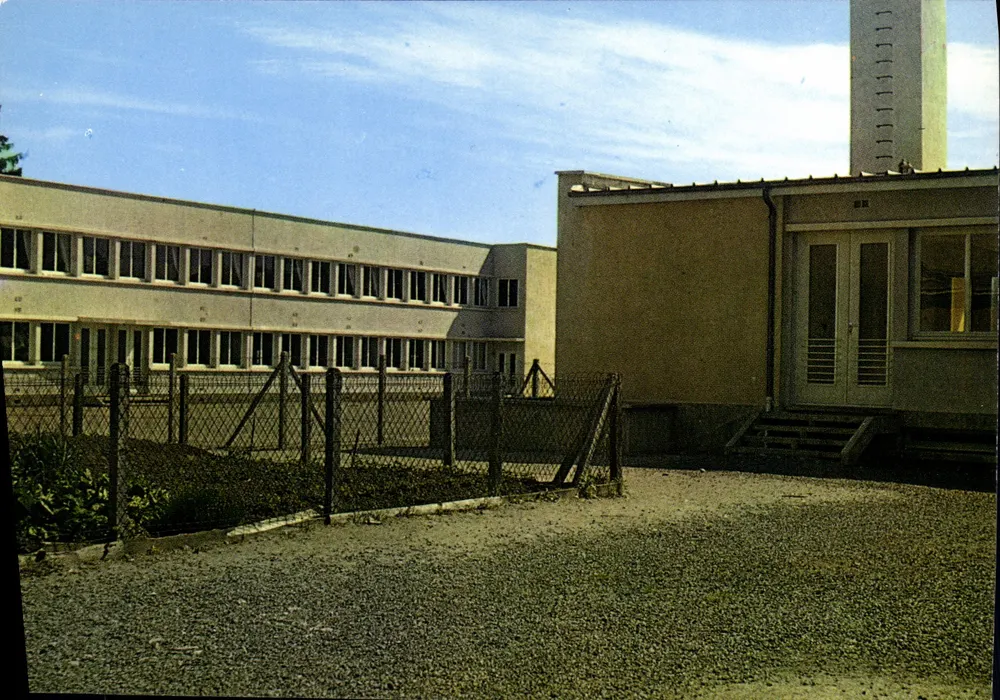 Lavaveix-les-Mines — Grupo Escolar — Photo Beaulard - Frente