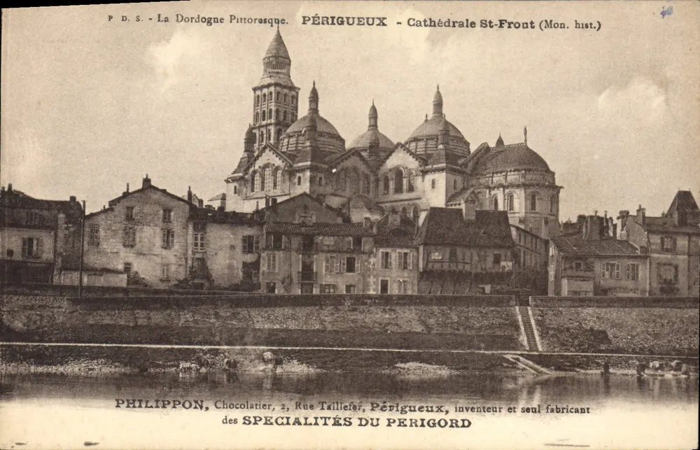 Périgueux - Catedral de Saint-Front (Mon. hist.) — P.D.S. - A Dordogne Pitoresca — Editor: Philippon, chocolateiro, Rue Taillefer - Frente