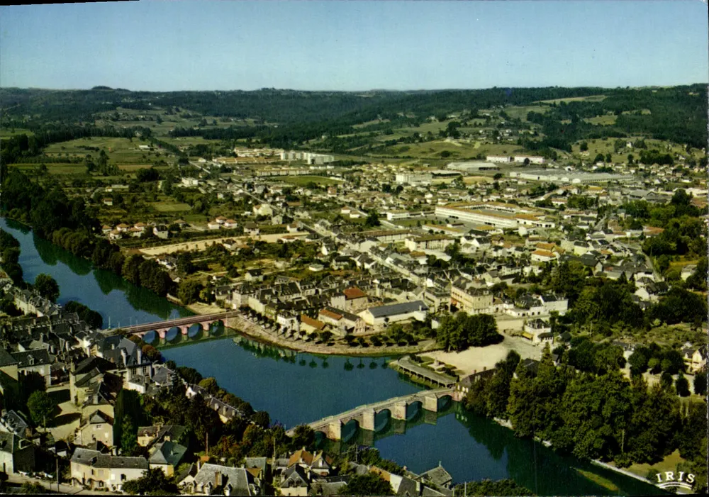 Terrasson (Dordogne) — Pequena cidade turística às margens da Vézère — IRIS - Frente