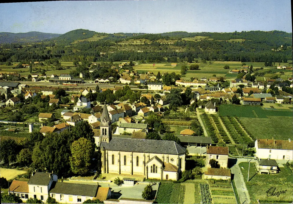 Le Buisson (Dordogne) — Vista geral aérea — Éditions « Théodèce », Limoges - Frente