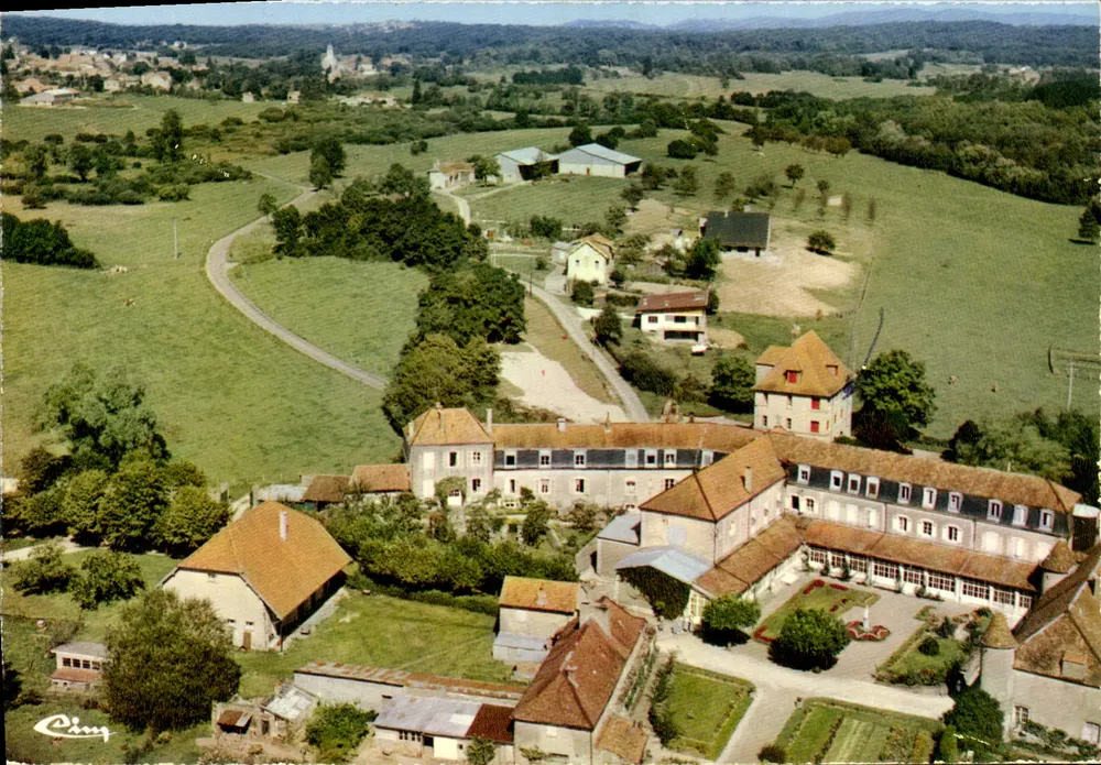 Montferrand-le-Château (Doubs) — Vista aérea — Cinq - Frente