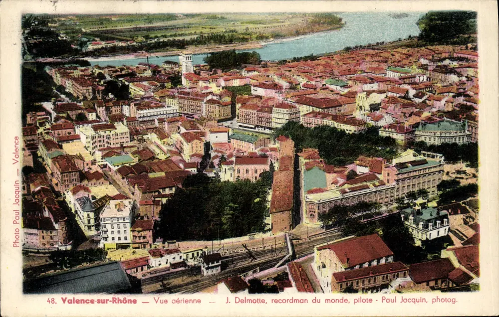 Valence-sur-Rhône — Luchtfoto — J. Delmotte, wereldrecordhouder, vlieger — Paul Jacquin, fotograaf - Voorkant