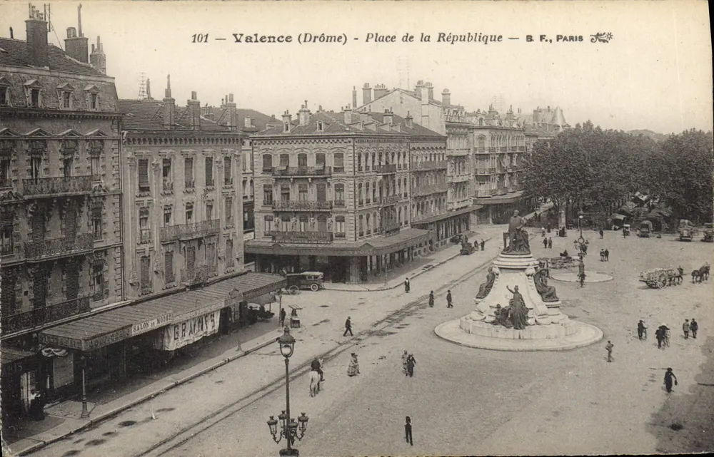 Valence (Drôme) - Praça da República — B. F., PARIS - Frente