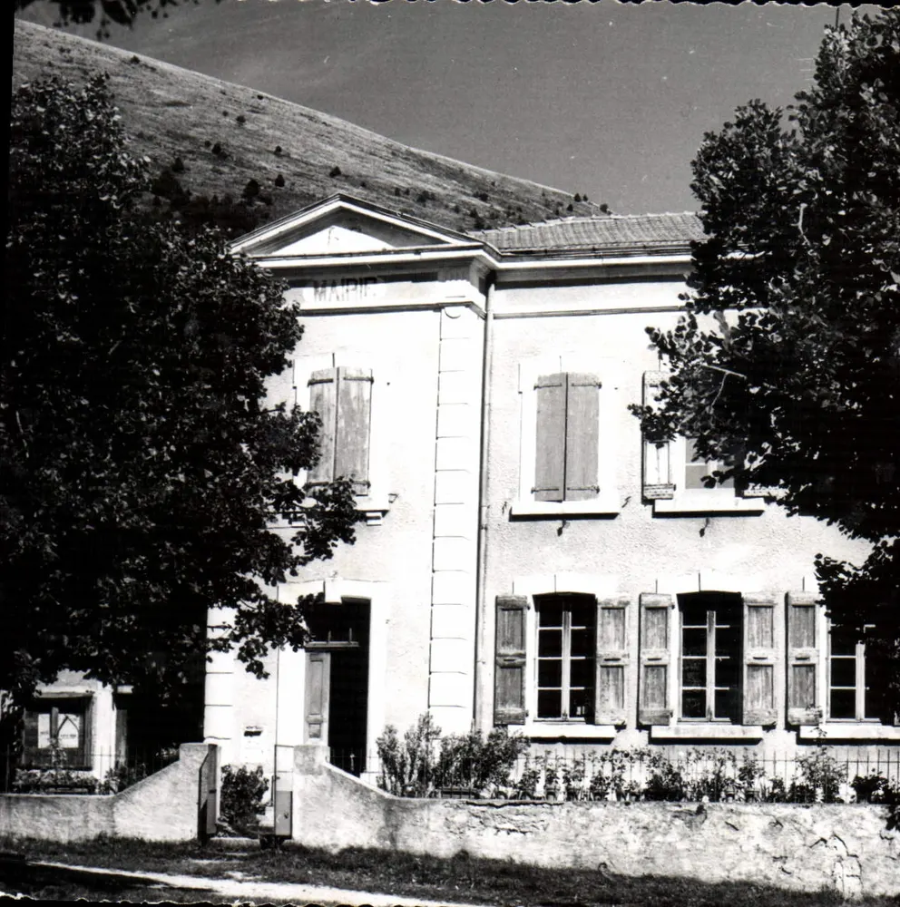 Gemeente Lesches — Scholen — Uitgever Notre Belle France, n°26 - Voorkant