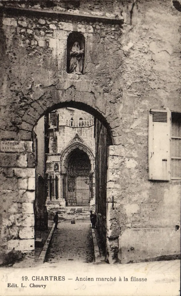 Chartres — Former Spindle Market — Edit. L. Chouvy - Front