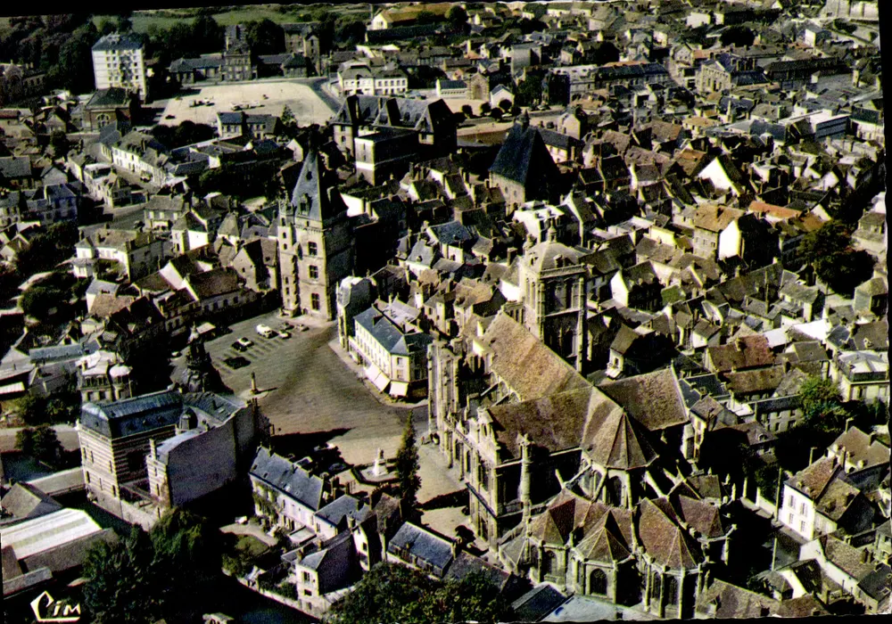 Dreux (E-et-L) — Vista geral aérea — CIM - Frente