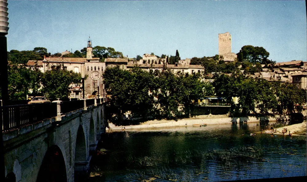 Sommières (Gard) — Il Ponte, la Serratura e il Donjon — Edizioni LA CIGOGNE - Recto