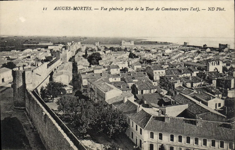 Aigues-Mortes — Allgemeiner Blick vom Turm von Constance (im Osten) — ND Phot. - Vorderseite