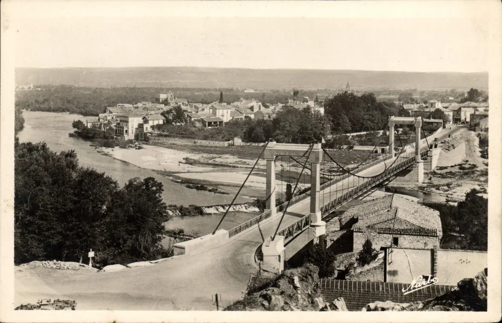 Remoulins (Gard) — Der Neue Brücke und die Stadt — Les Éditions Mébo-Toulouse - Vorderseite