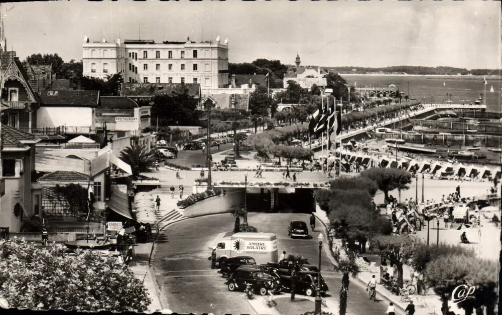 Arcachon — Promenade am Ufer und der Strand — Cap - Vorderseite