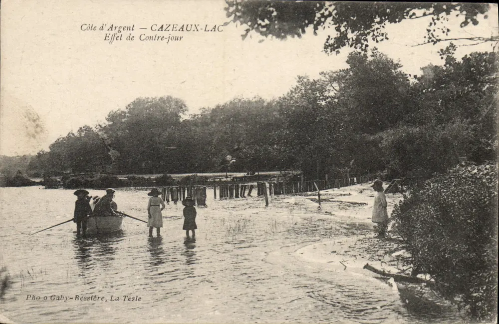 Cazaux-Lac — Rücklichteffekt — Photo Gaby-Ressière, La Tesle - Vorderseite