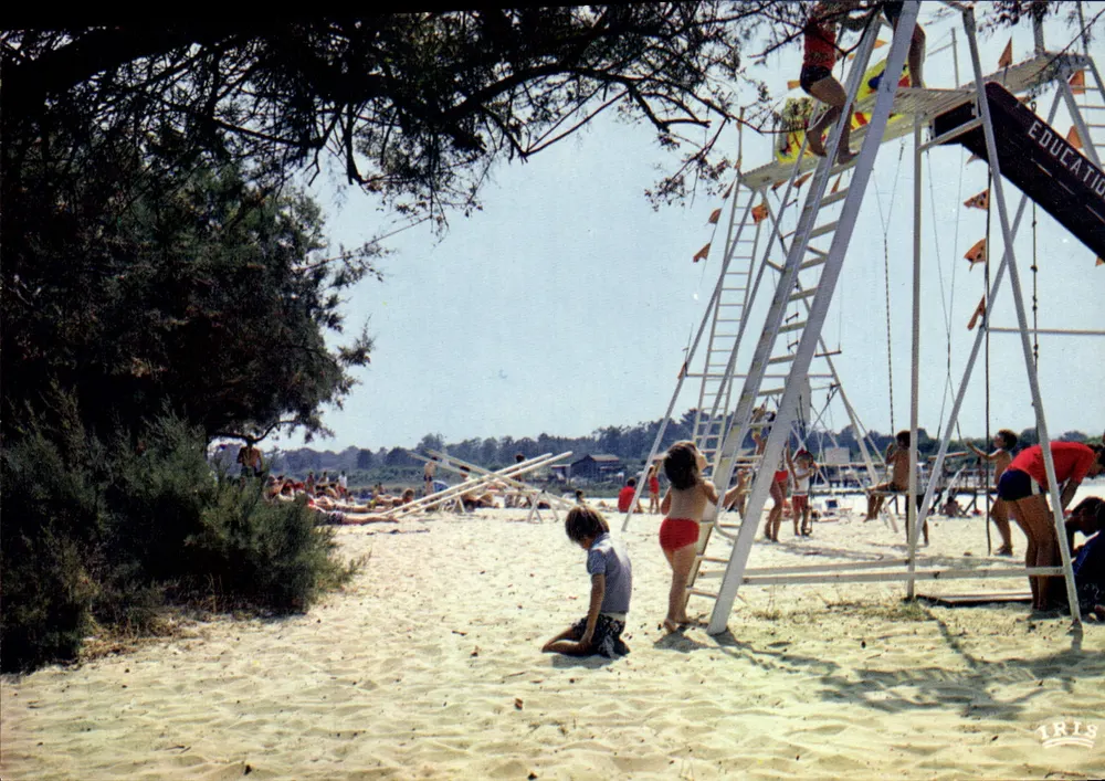 La Hume (Gironde) — Die Strände und das Kinderspielgelände — Modern Editions, Limoges - Vorderseite