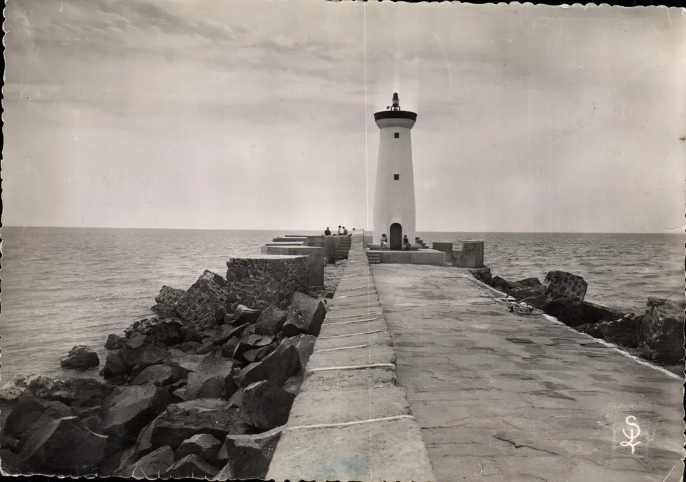 Le Grau d'Agde — Pontão e farol da margem esquerda — Éditions Schreiter - Frente