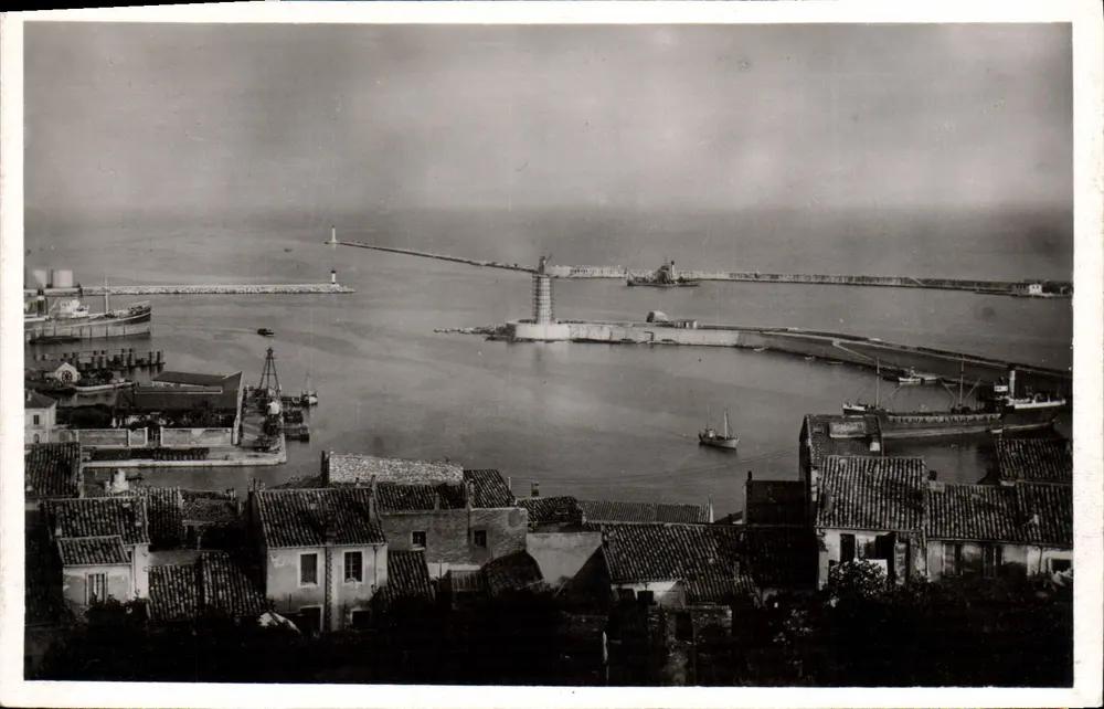 Sète (Hérault) — O porto e o mar aberto — Edição H. d'Estienne-d'Orves, Marselha - Frente