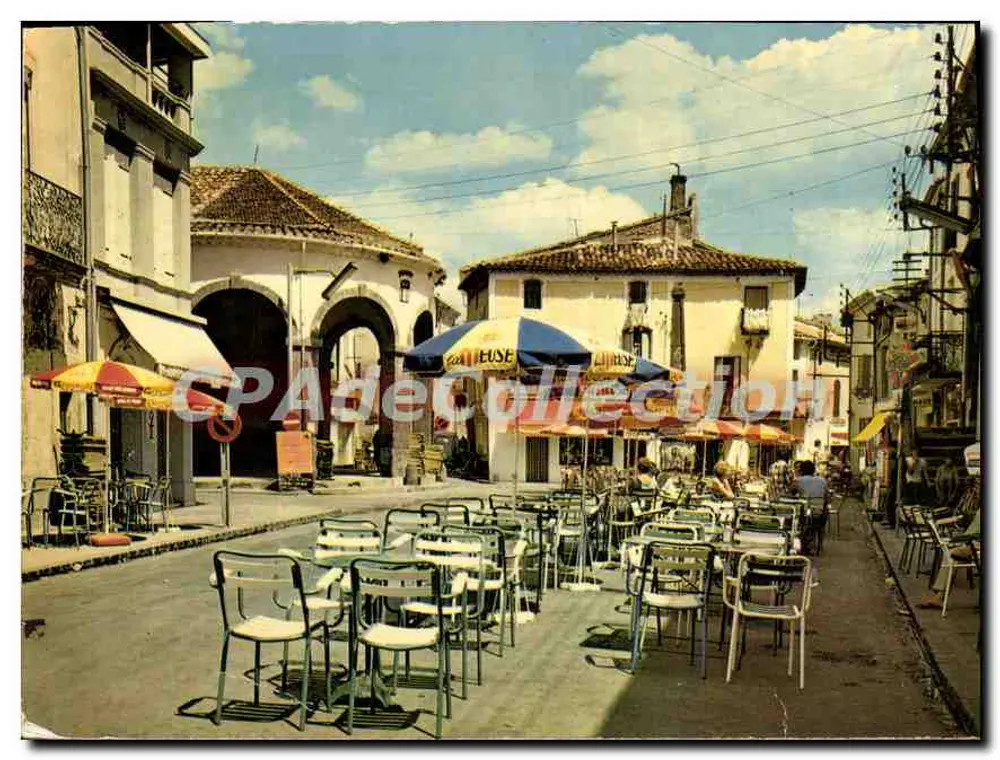 Zentralplatz von Vias — Café-Terrasse — Verlag APA-POUX - Vorderseite