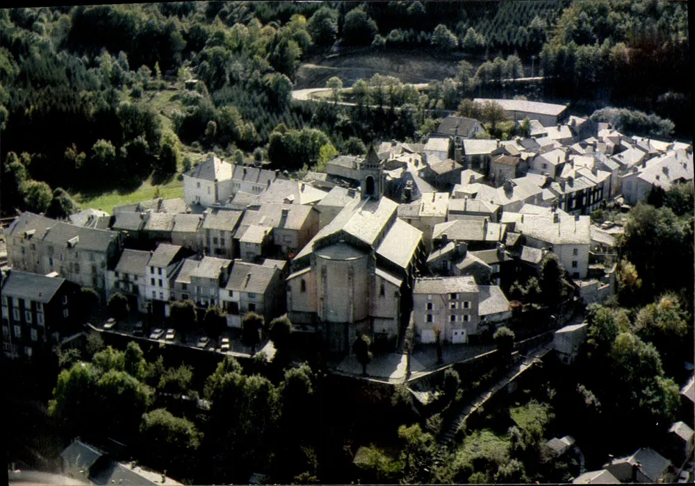 Dorp in het Regionale Natuurpark Haut-Languedoc — uitgever Cap Théojac, n° 341006 - Voorkant