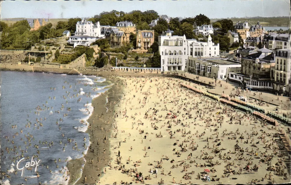 Dinard — A Praia e o Cassino — Edições Gaby - Frente