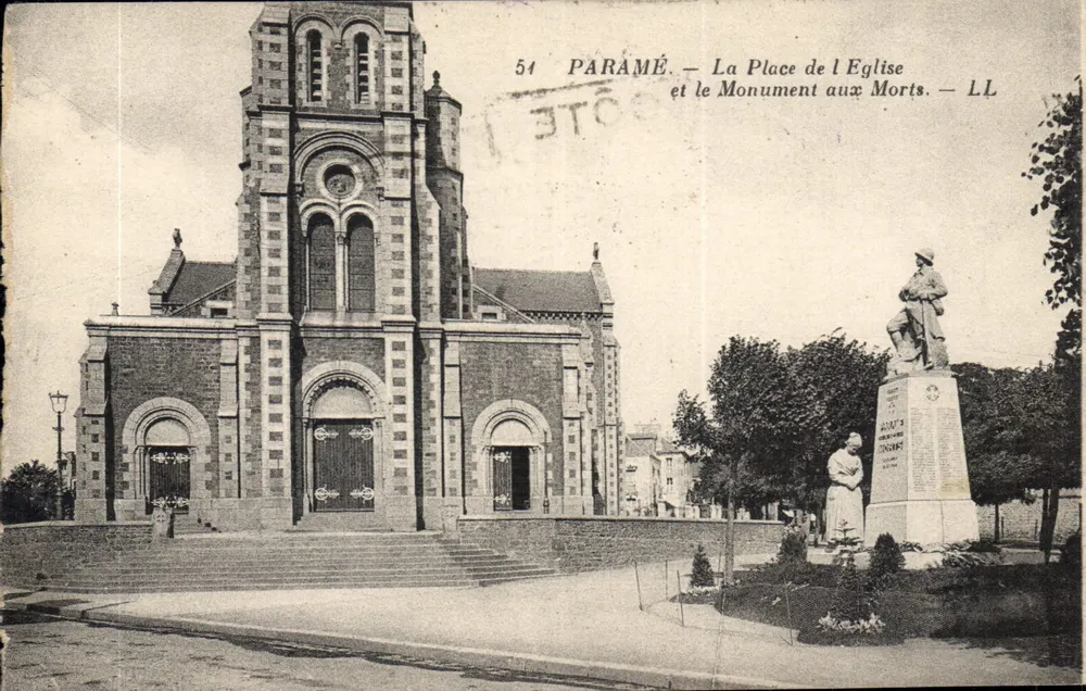 Paramé — Die Kirchplatz und der Kriegerdenkmal — LL - Vorderseite