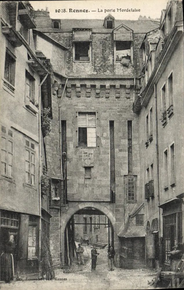 Rennes — La porta Mordelaise — Mar. Dousselle, n° 1018 - Recto