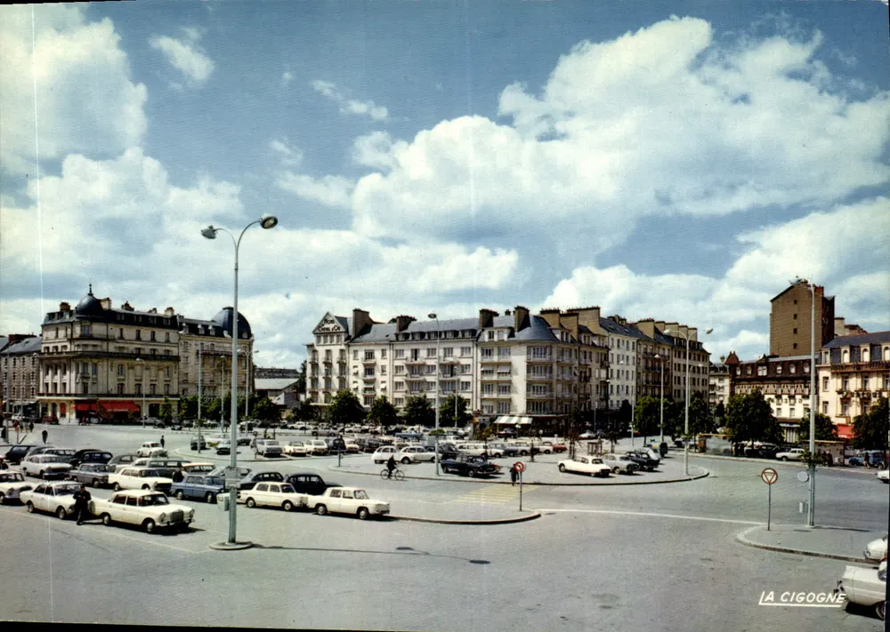 Rennes (Ille-et-Vilaine) — La place de la Gare et les grands hôtels — Éditions de La Cigogne - Vorderseite