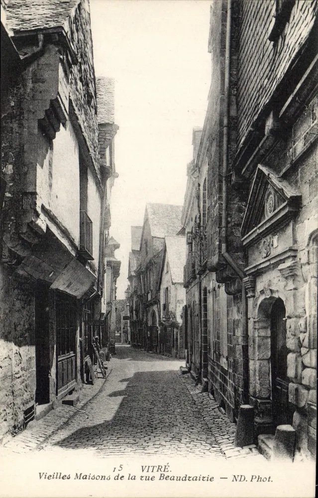 Vitré — Alte Häuser in der Rue Beaudraitie — ND. Phot. - Vorderseite