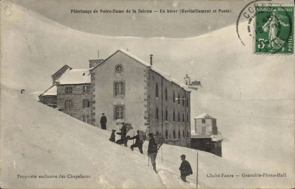 Pilgerreise zu Notre-Dame de la Salette — Im Winter (Versorgung und Postamt) — Cliché Faure — Grenoble-Photo-Hall - Vorderseite