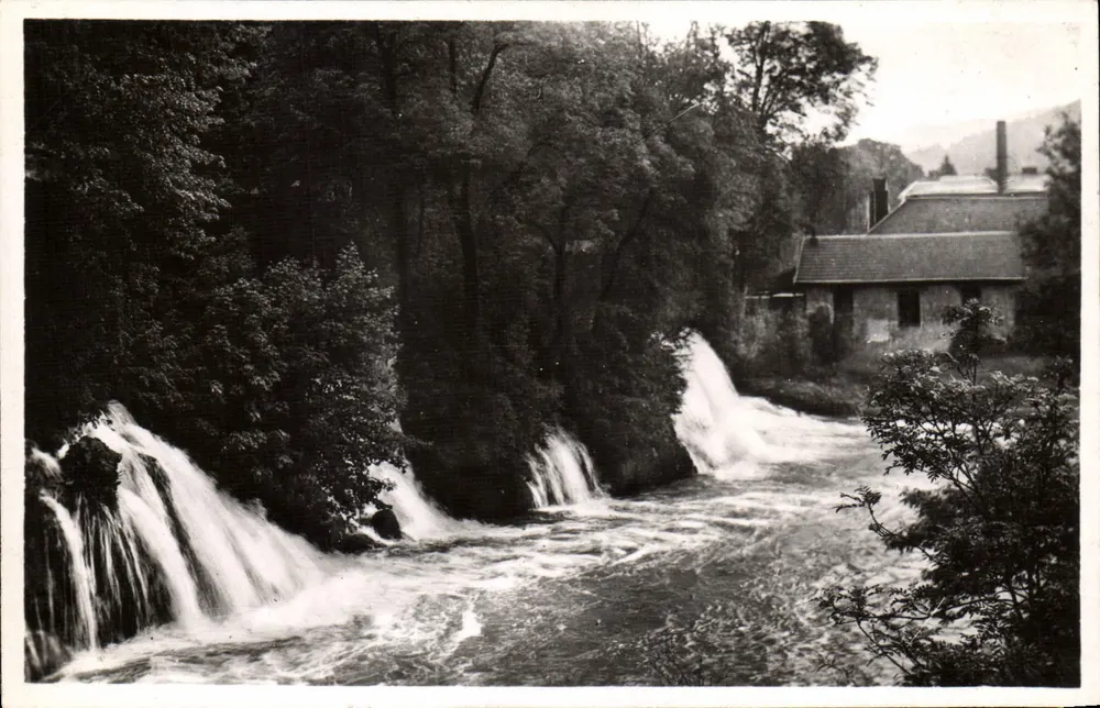 Cascata — vista da rio com moinho — Edição La Cigogne, Strasbourg - Frente