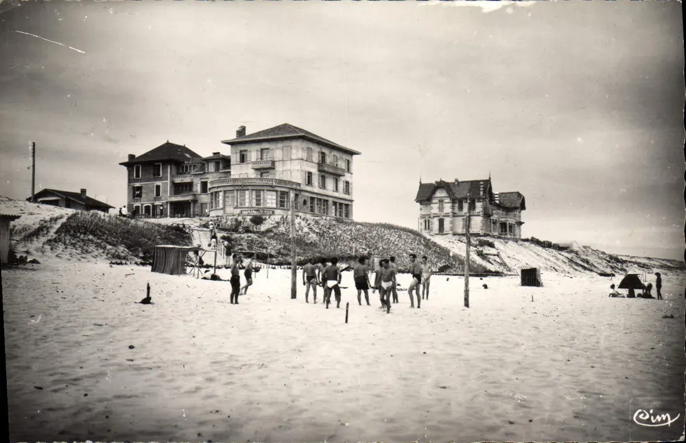 Biscarrosse-Plage (Landes) — El Hotel y las Villas — Fotografía Auténtica, editada por Girier Machon - Anverso