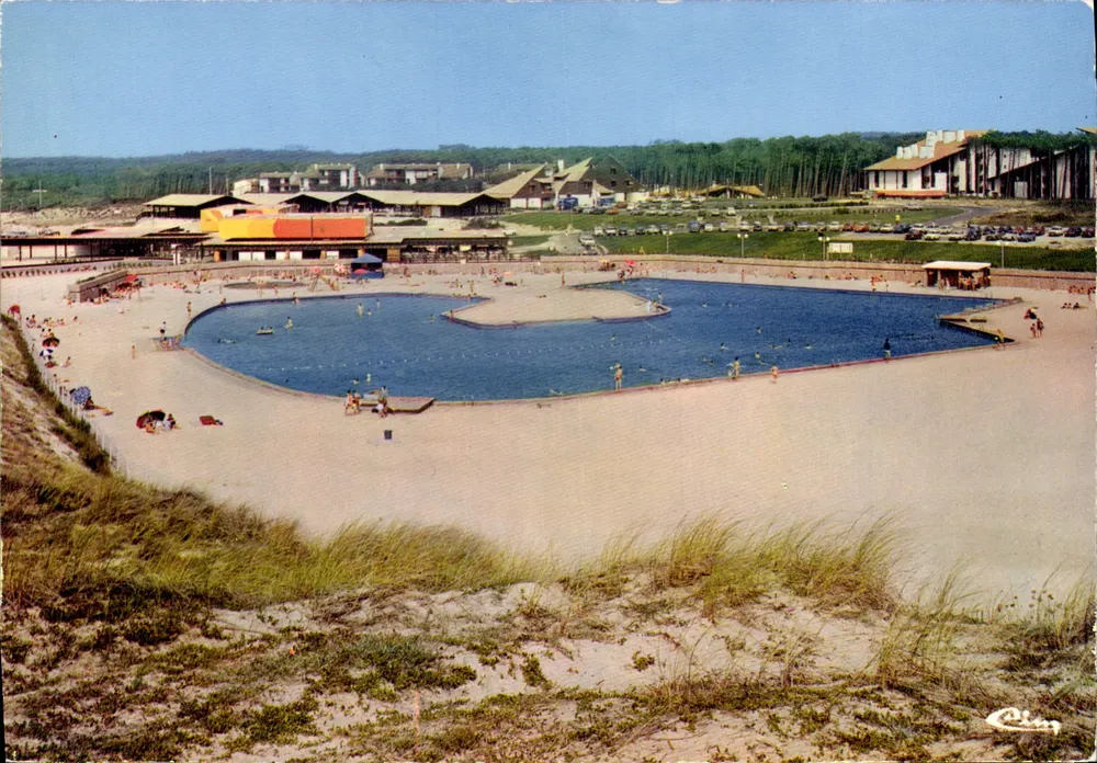 Seignosse - Le Penon (Landes) — Die Schwimmbad- und Einkaufszentrum — Cimcrome - Vorderseite
