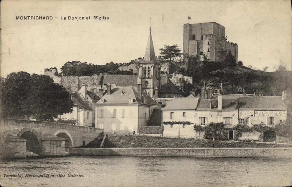 Montrichard — O Donjon e a Igreja — Touchedelus-Moriceanc Nouvelles Galeries - Frente