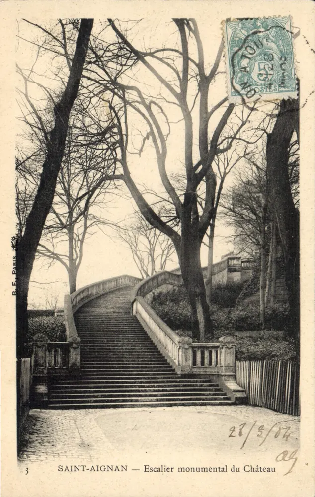 Saint-Aignan — Escalier monumental do Castelo — B.F. Paris, n°3 - Frente