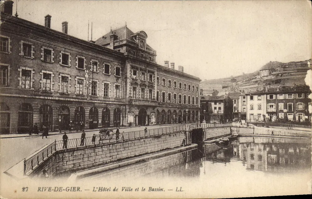 Rive-de-Gier — Das Rathaus und der Bassin — LL. Nr. 27 - Vorderseite