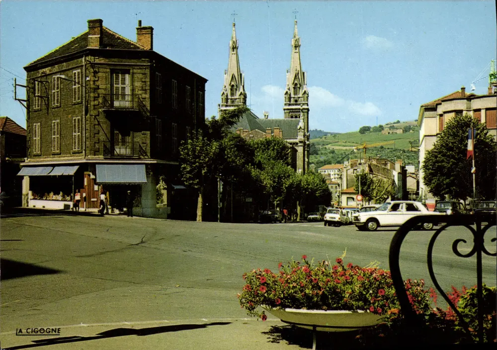 Saint-Chamond — Der Kreuzungspunkt, im Hintergrund: Kirchtürme — Editions 'LA CIGOGNE' n°42.207.19 - Vorderseite