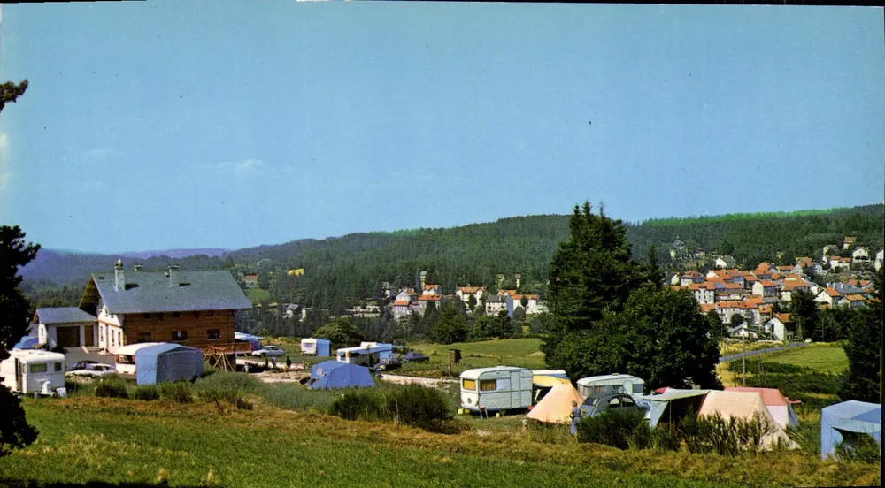 Chambon-sur-Lignon — Der Campingplatz der Schwalben — Editions LA CIGOGNE - Vorderseite