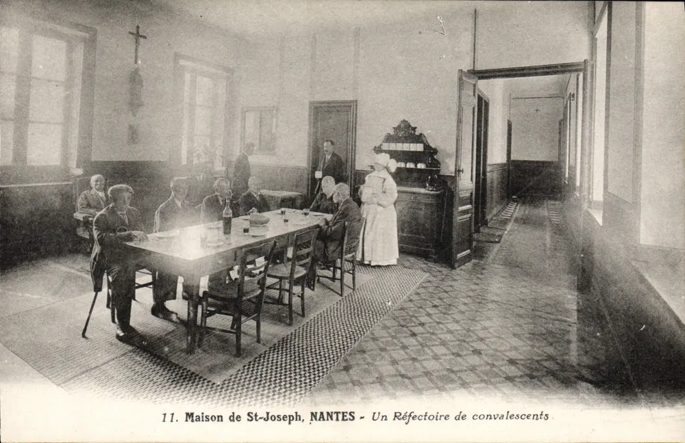 Haus St-Joseph, NANTES — Ein Speisesaal für Genesende - Vorderseite