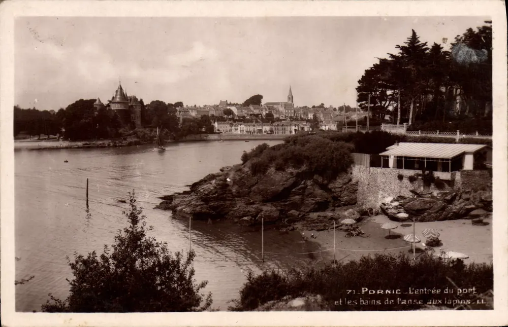 Pornic — Der Eingang zum Hafen und die Bäder der Lapin's Bay — LL - Vorderseite