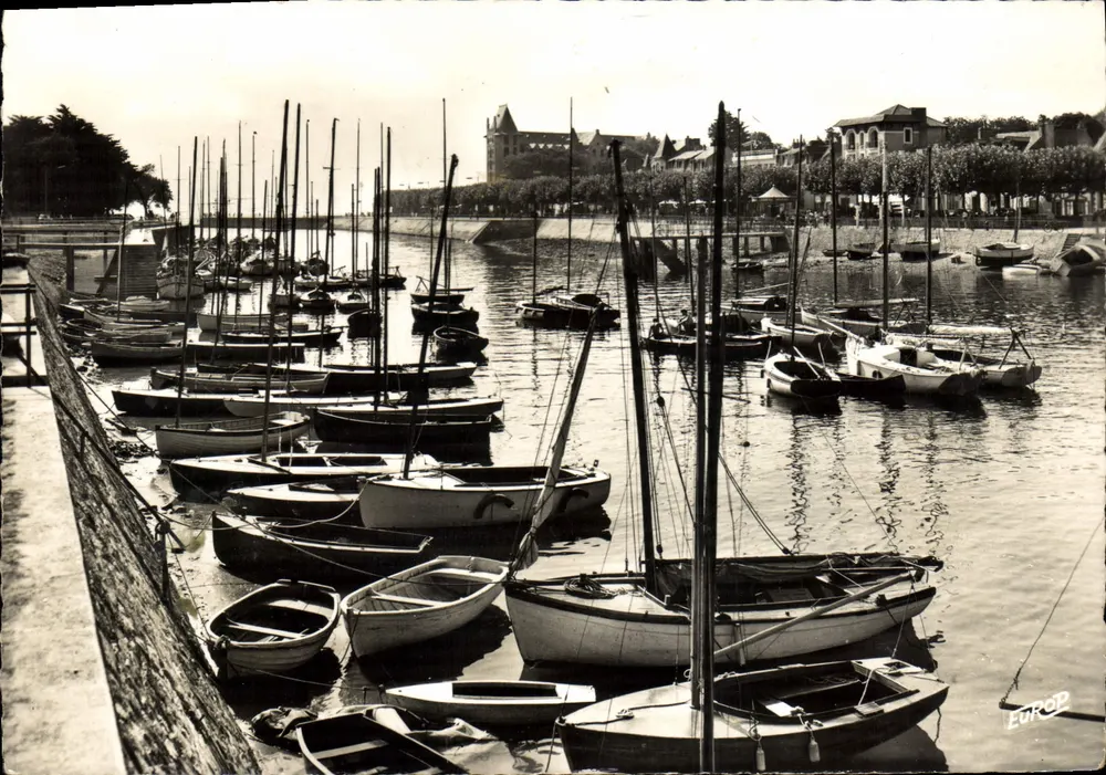 Le Pouliguen (L.-I) — Port de plaisance avec voiliers — Édition de l'Europe - Pierron - Frente